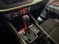 JEEP COMMANDER 2.0 OVERLAND HURRICANE 4X4 TURBO 2024/2025 SUL SERRA MOTORS CAXIAS DO SUL / Carros no Vale