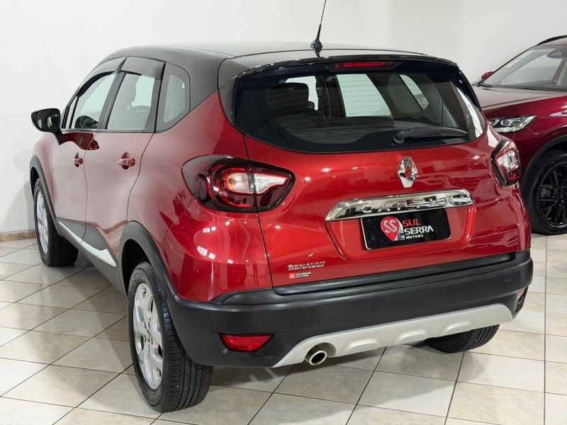 RENAULT CAPTUR 1.6 16V SCE ZEN 2017/2018 SUL SERRA MOTORS CAXIAS DO SUL / Carros no Vale