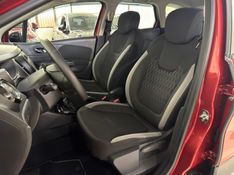 RENAULT CAPTUR 1.6 16V SCE ZEN 2017/2018 SUL SERRA MOTORS CAXIAS DO SUL / Carros no Vale