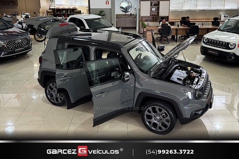 JEEP RENEGADE 1.3 S T270 16V TURBO 4×4 2022/2023 GARCEZ VEÍCULOS BENTO GONÇALVES / Carros no Vale