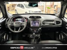 JEEP RENEGADE 1.3 S T270 16V TURBO 4×4 2022/2023 GARCEZ VEÍCULOS BENTO GONÇALVES / Carros no Vale