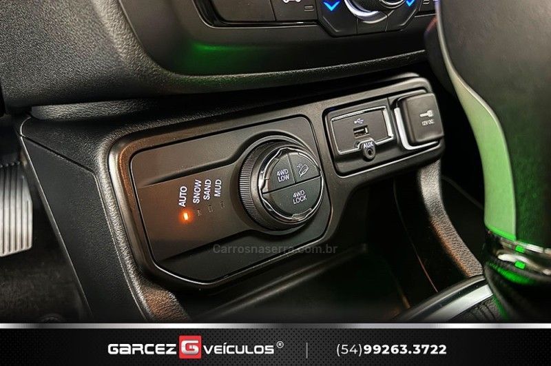 JEEP RENEGADE 2.0 16V TURBO LONGITUDE 4X4 2020/2020 GARCEZ VEÍCULOS BENTO GONÇALVES / Carros no Vale JEEP RENEGADE 2.0 16V TURBO LONGITUDE 4X4 2020/2020 GARCEZ VEÍCULOS BENTO GONÇALVES / Carros no Vale