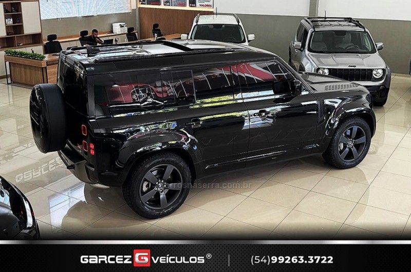 LAND ROVER DEFENDER 3.0 D300 TURBO MHEV 110 X-DYNAMIC HSE AWD 2022/2023 GARCEZ VEÍCULOS BENTO GONÇALVES / Carros no Vale LAND ROVER DEFENDER 3.0 D300 TURBO MHEV 110 X-DYNAMIC HSE AWD 2022/2023 GARCEZ VEÍCULOS BENTO GONÇALVES / Carros no Vale
