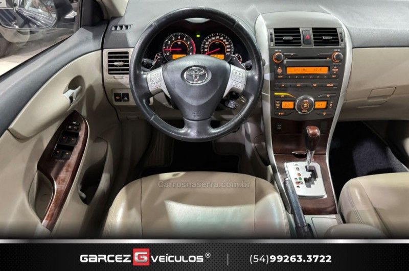TOYOTA COROLLA 2.0 ALTIS 16V 2011/2012 GARCEZ VEÍCULOS BENTO GONÇALVES / Carros no Vale