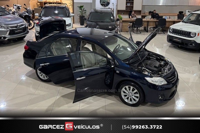 TOYOTA COROLLA 2.0 ALTIS 16V 2011/2012 GARCEZ VEÍCULOS BENTO GONÇALVES / Carros no Vale