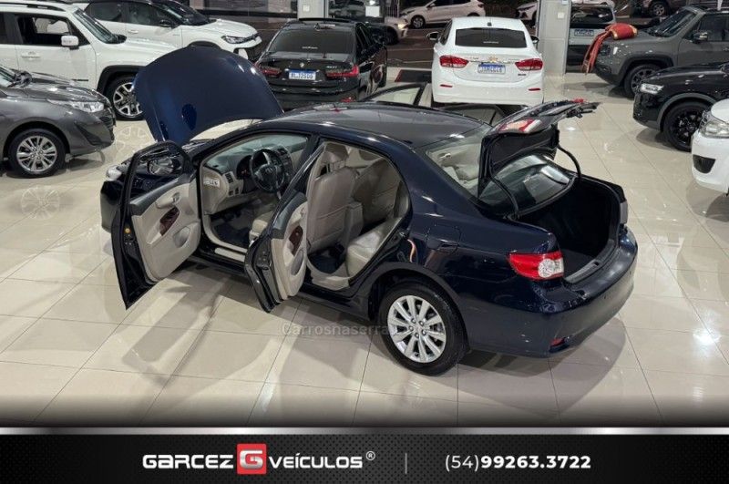 TOYOTA COROLLA 2.0 ALTIS 16V 2011/2012 GARCEZ VEÍCULOS BENTO GONÇALVES / Carros no Vale