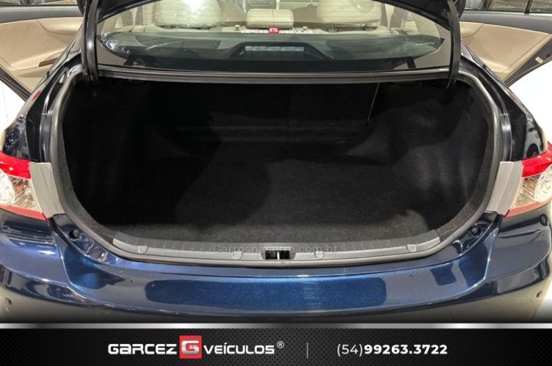 TOYOTA COROLLA 2.0 ALTIS 16V 2011/2012 GARCEZ VEÍCULOS BENTO GONÇALVES / Carros no Vale