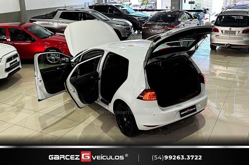 VOLKSWAGEN GOLF 1.4 TSI HIGHLINE 16V 2014/2015 GARCEZ VEÍCULOS BENTO GONÇALVES / Carros no Vale