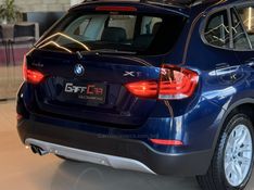 BMW X1 2.0 16V TURBO ACTIVEFLEX SDRIVE20I 2015/2015 GRIFFCAR MULTIMARCAS DOIS IRMÃOS / Carros no Vale