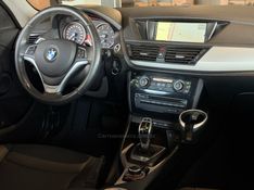 BMW X1 2.0 16V TURBO ACTIVEFLEX SDRIVE20I 2015/2015 GRIFFCAR MULTIMARCAS DOIS IRMÃOS / Carros no Vale