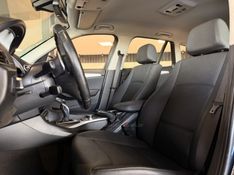 BMW X1 2.0 16V TURBO ACTIVEFLEX SDRIVE20I 2015/2015 GRIFFCAR MULTIMARCAS DOIS IRMÃOS / Carros no Vale