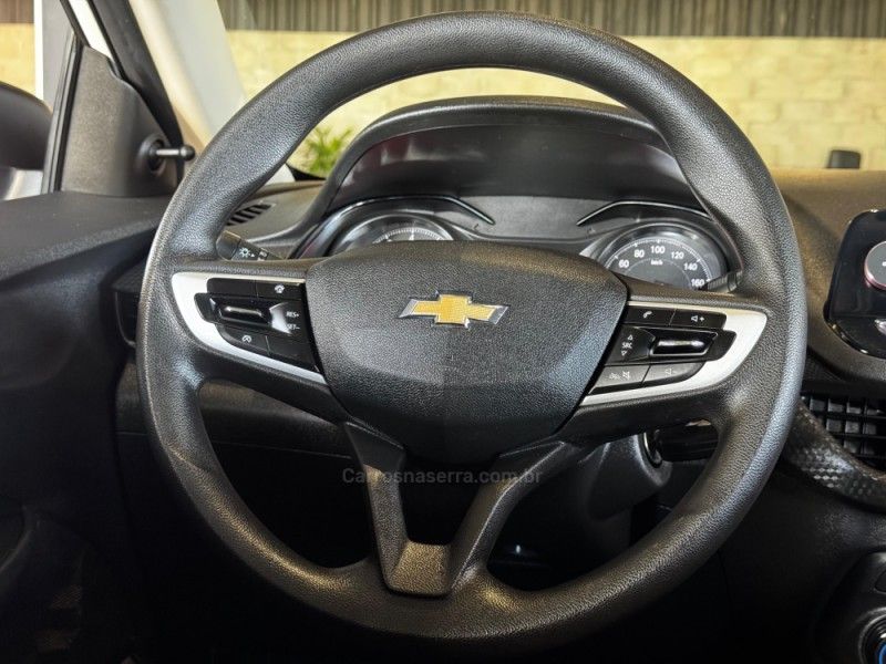 CHEVROLET ONIX 1.0 HATCH TURBO 12V 2022/2022 GRIFFCAR MULTIMARCAS DOIS IRMÃOS / Carros no Vale
