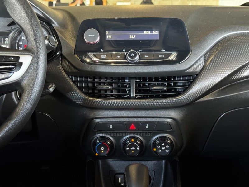 CHEVROLET ONIX 1.0 HATCH TURBO 12V 2022/2022 GRIFFCAR MULTIMARCAS DOIS IRMÃOS / Carros no Vale