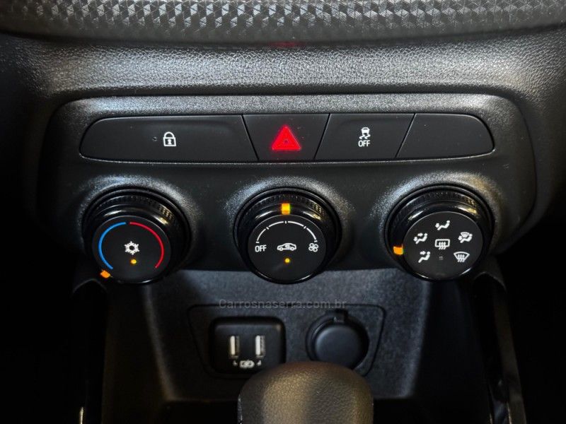 CHEVROLET ONIX 1.0 HATCH TURBO 12V 2022/2022 GRIFFCAR MULTIMARCAS DOIS IRMÃOS / Carros no Vale