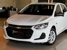 CHEVROLET ONIX 1.0 HATCH TURBO 12V 2022/2022 GRIFFCAR MULTIMARCAS DOIS IRMÃOS / Carros no Vale