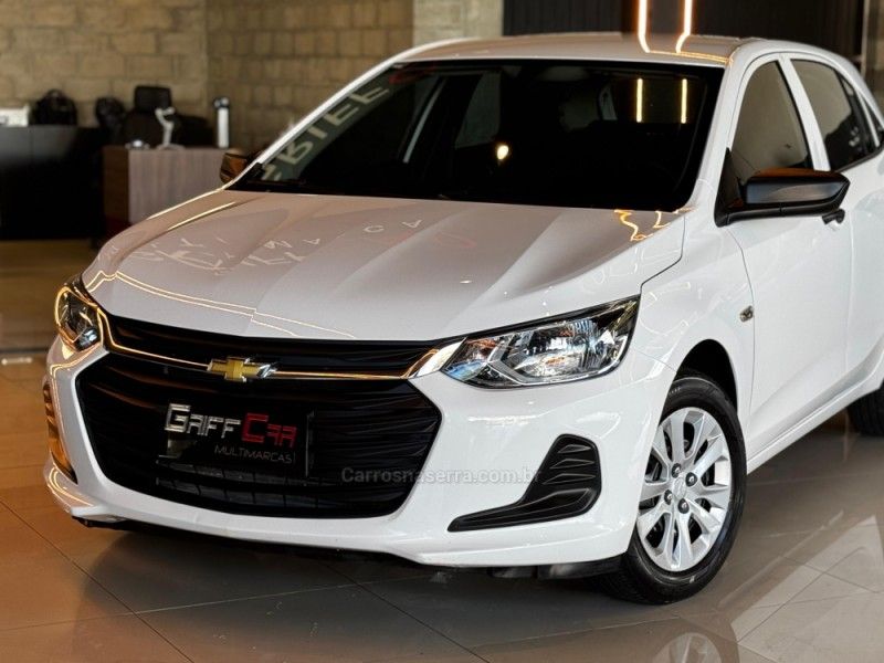 CHEVROLET ONIX 1.0 HATCH TURBO 12V 2022/2022 GRIFFCAR MULTIMARCAS DOIS IRMÃOS / Carros no Vale