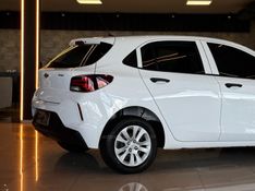 CHEVROLET ONIX 1.0 HATCH TURBO 12V 2022/2022 GRIFFCAR MULTIMARCAS DOIS IRMÃOS / Carros no Vale