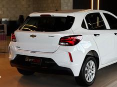 CHEVROLET ONIX 1.0 HATCH TURBO 12V 2022/2022 GRIFFCAR MULTIMARCAS DOIS IRMÃOS / Carros no Vale