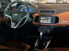 CHEVROLET ONIX 1.4 MPFI ACTIV 8V 2017/2018 GRIFFCAR MULTIMARCAS DOIS IRMÃOS / Carros no Vale