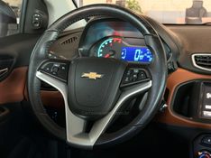 CHEVROLET ONIX 1.4 MPFI ACTIV 8V 2017/2018 GRIFFCAR MULTIMARCAS DOIS IRMÃOS / Carros no Vale