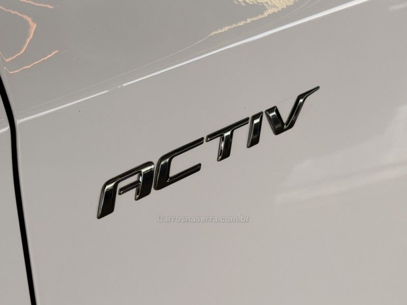 CHEVROLET ONIX 1.4 MPFI ACTIV 8V 2017/2018 GRIFFCAR MULTIMARCAS DOIS IRMÃOS / Carros no Vale