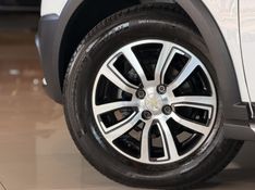 CHEVROLET ONIX 1.4 MPFI ACTIV 8V 2017/2018 GRIFFCAR MULTIMARCAS DOIS IRMÃOS / Carros no Vale