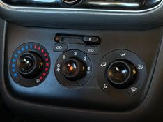FIAT PUNTO 1.6 ESSENCE 16V 2013/2013 GRIFFCAR MULTIMARCAS DOIS IRMÃOS / Carros no Vale