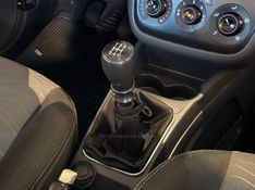 FIAT PUNTO 1.6 ESSENCE 16V 2013/2013 GRIFFCAR MULTIMARCAS DOIS IRMÃOS / Carros no Vale