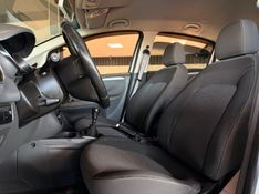 FIAT PUNTO 1.6 ESSENCE 16V 2013/2013 GRIFFCAR MULTIMARCAS DOIS IRMÃOS / Carros no Vale