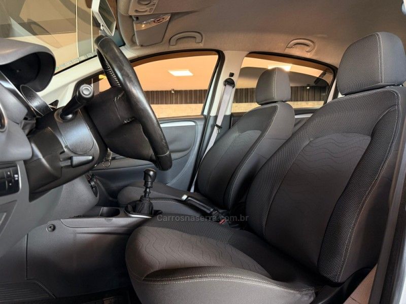 FIAT PUNTO 1.6 ESSENCE 16V 2013/2013 GRIFFCAR MULTIMARCAS DOIS IRMÃOS / Carros no Vale