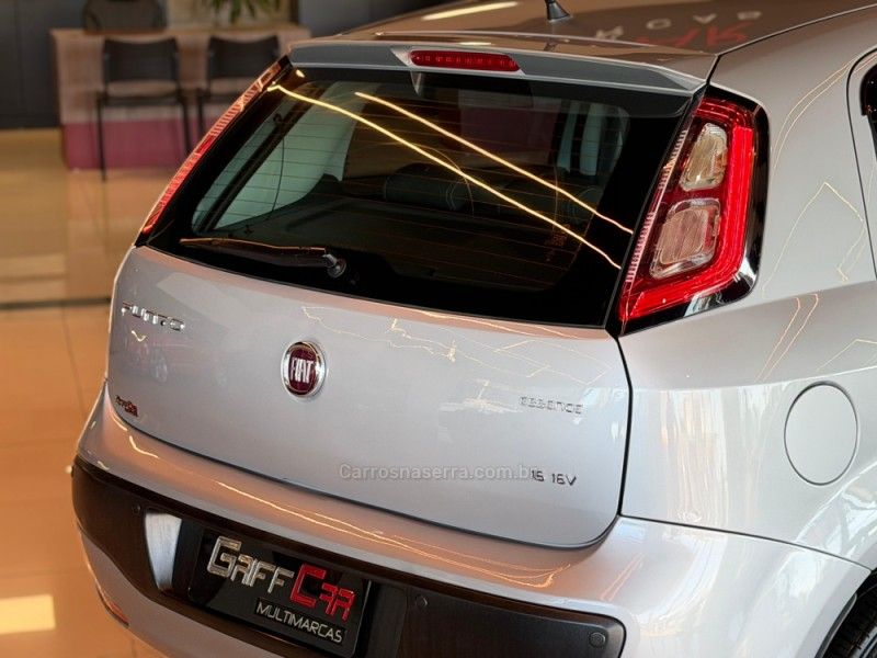 FIAT PUNTO 1.6 ESSENCE 16V 2013/2013 GRIFFCAR MULTIMARCAS DOIS IRMÃOS / Carros no Vale