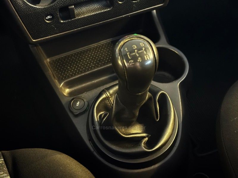 FORD FIESTA 1.0 MPI HATCH 8V 2011/2011 GRIFFCAR MULTIMARCAS DOIS IRMÃOS / Carros no Vale