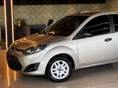 FORD FIESTA 1.0 MPI HATCH 8V 2011/2011 GRIFFCAR MULTIMARCAS DOIS IRMÃOS / Carros no Vale