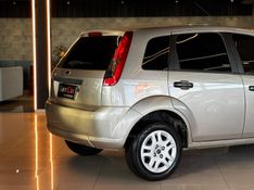 FORD FIESTA 1.0 MPI HATCH 8V 2011/2011 GRIFFCAR MULTIMARCAS DOIS IRMÃOS / Carros no Vale