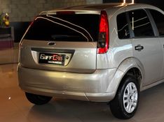 FORD FIESTA 1.0 MPI HATCH 8V 2011/2011 GRIFFCAR MULTIMARCAS DOIS IRMÃOS / Carros no Vale