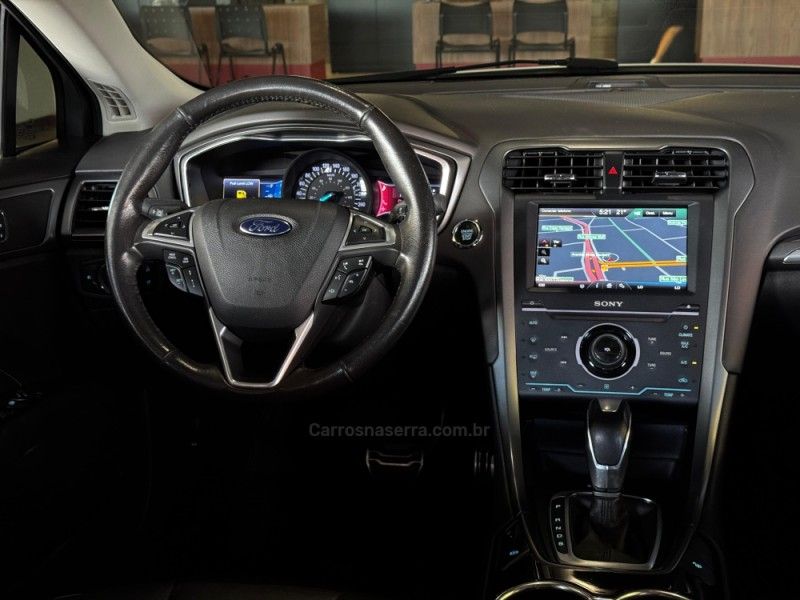 FORD FUSION 2.0 TITANIUM AWD 16V 2013/2014 GRIFFCAR MULTIMARCAS DOIS IRMÃOS / Carros no Vale