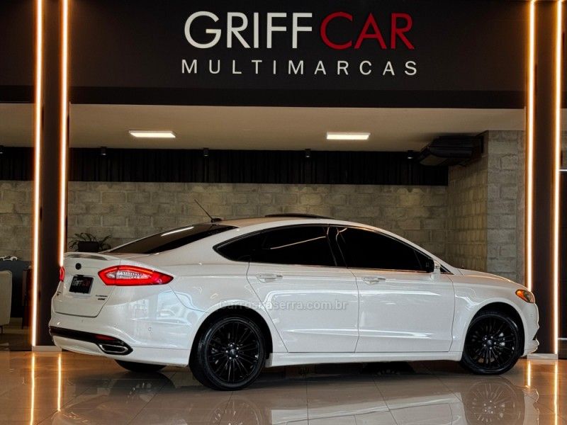 FORD FUSION 2.0 TITANIUM AWD 16V 2013/2014 GRIFFCAR MULTIMARCAS DOIS IRMÃOS / Carros no Vale