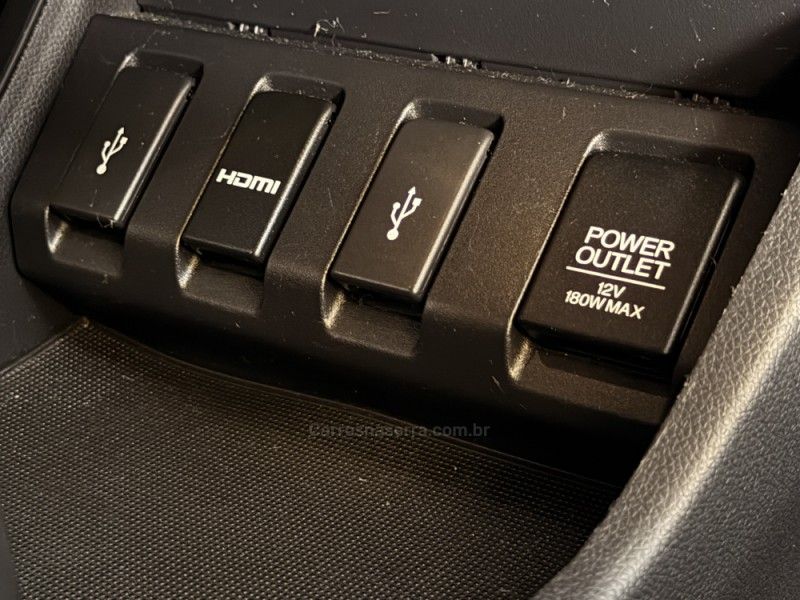 HONDA HR-V 1.8 16V EXL 2016/2016 GRIFFCAR MULTIMARCAS DOIS IRMÃOS / Carros no Vale