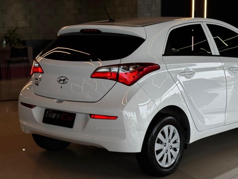 HYUNDAI HB20 1.0 COMFORT 12V 2017/2017 GRIFFCAR MULTIMARCAS DOIS IRMÃOS / Carros no Vale