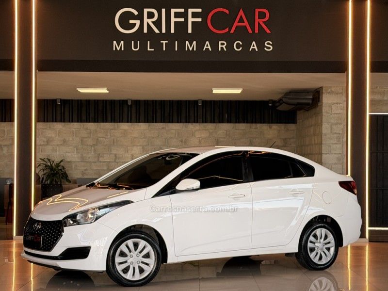 HYUNDAI HB20S 1.0 COMFORT 12V 2018/2019 GRIFFCAR MULTIMARCAS DOIS IRMÃOS / Carros no Vale