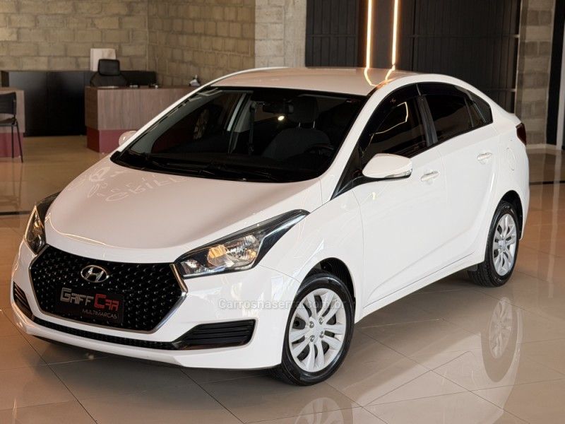 HYUNDAI HB20S 1.0 COMFORT 12V 2018/2019 GRIFFCAR MULTIMARCAS DOIS IRMÃOS / Carros no Vale