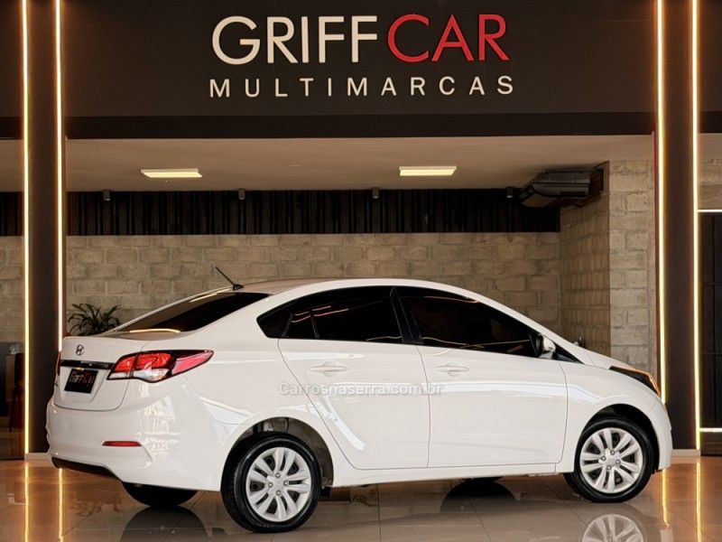 HYUNDAI HB20S 1.0 COMFORT 12V 2018/2019 GRIFFCAR MULTIMARCAS DOIS IRMÃOS / Carros no Vale
