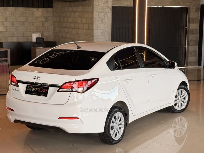HYUNDAI HB20S 1.0 COMFORT 12V 2018/2019 GRIFFCAR MULTIMARCAS DOIS IRMÃOS / Carros no Vale