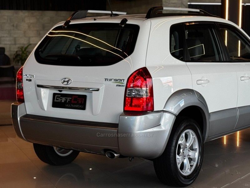 HYUNDAI TUCSON 2.0 MPFI GLS 16V 143CV 2WD 2013/2014 GRIFFCAR MULTIMARCAS DOIS IRMÃOS / Carros no Vale