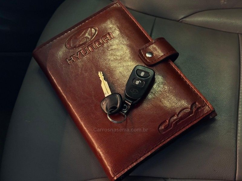 HYUNDAI TUCSON 2.0 MPFI GLS 16V 143CV 2WD 2013/2014 GRIFFCAR MULTIMARCAS DOIS IRMÃOS / Carros no Vale