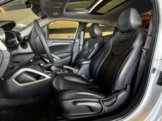 HYUNDAI VELOSTER 1.6 16V 3P 2012/2013 GRIFFCAR MULTIMARCAS DOIS IRMÃOS / Carros no Vale