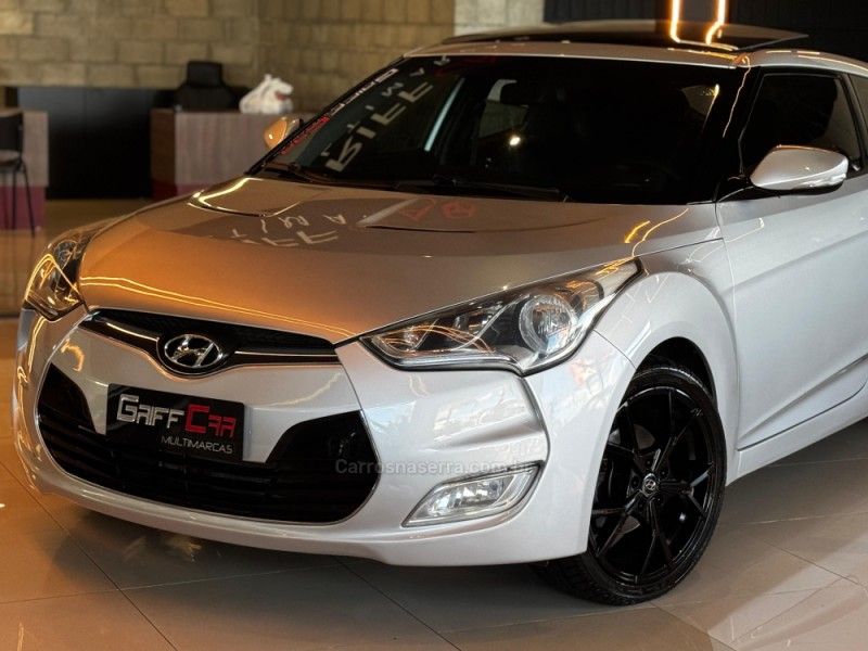 HYUNDAI VELOSTER 1.6 16V 3P 2012/2013 GRIFFCAR MULTIMARCAS DOIS IRMÃOS / Carros no Vale