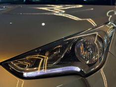 HYUNDAI VELOSTER 1.6 16V 3P 2012/2013 GRIFFCAR MULTIMARCAS DOIS IRMÃOS / Carros no Vale