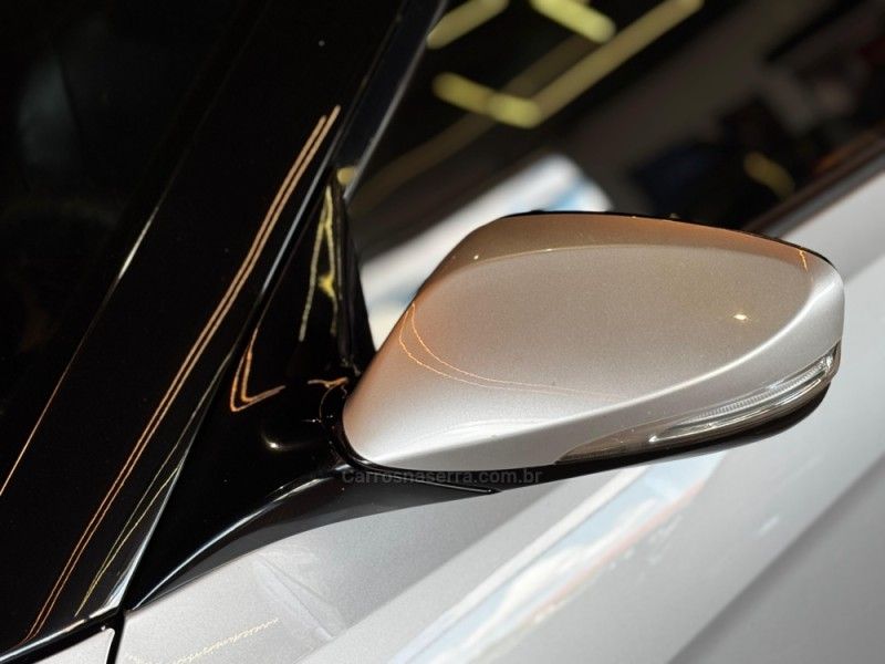 HYUNDAI VELOSTER 1.6 16V 3P 2012/2013 GRIFFCAR MULTIMARCAS DOIS IRMÃOS / Carros no Vale