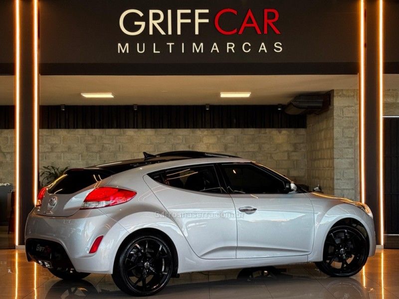 HYUNDAI VELOSTER 1.6 16V 3P 2012/2013 GRIFFCAR MULTIMARCAS DOIS IRMÃOS / Carros no Vale